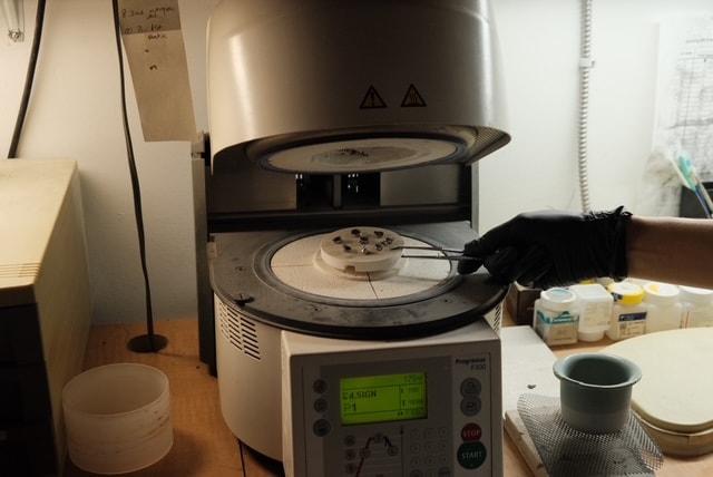 Loading a restoration into the porcelain furnace